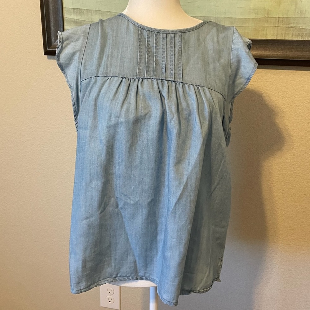 Denim loft blouse